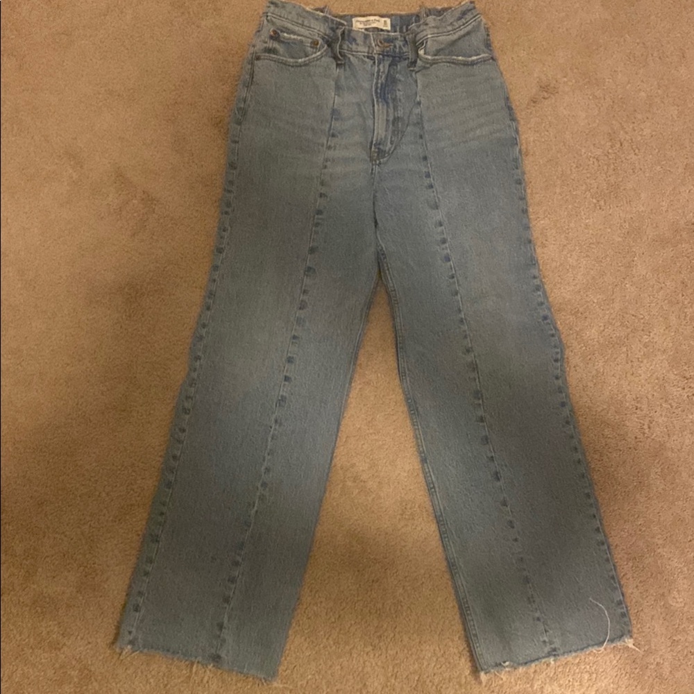 Abercrombie & Fitch 90’s Relaxed Jean High Rise size 30 / 10R